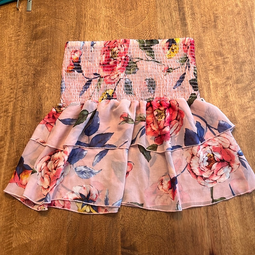 Pretty floral ruffle skirt Medium (4)